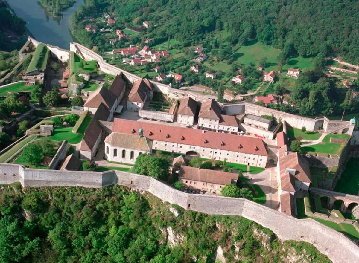 Gite 3 Etoiles "Entre Sources Et Riviere" Besancon Vaire-le-Grand Exterior photo
